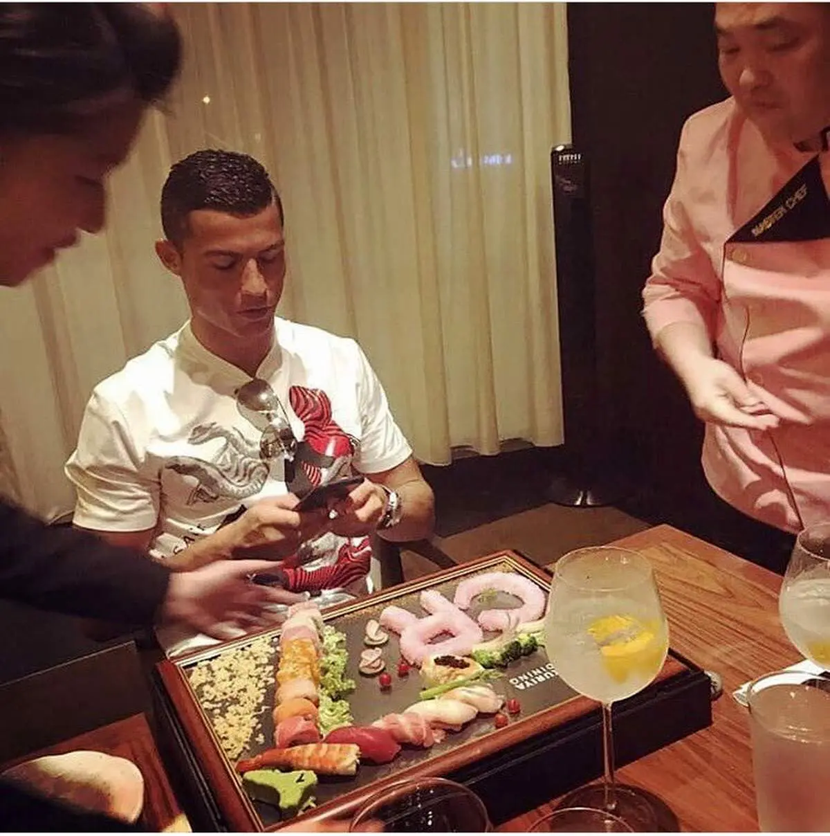 گران‌ترین غذای تاریخ که رونالدو و جنیفر لوپز آن را خوردند