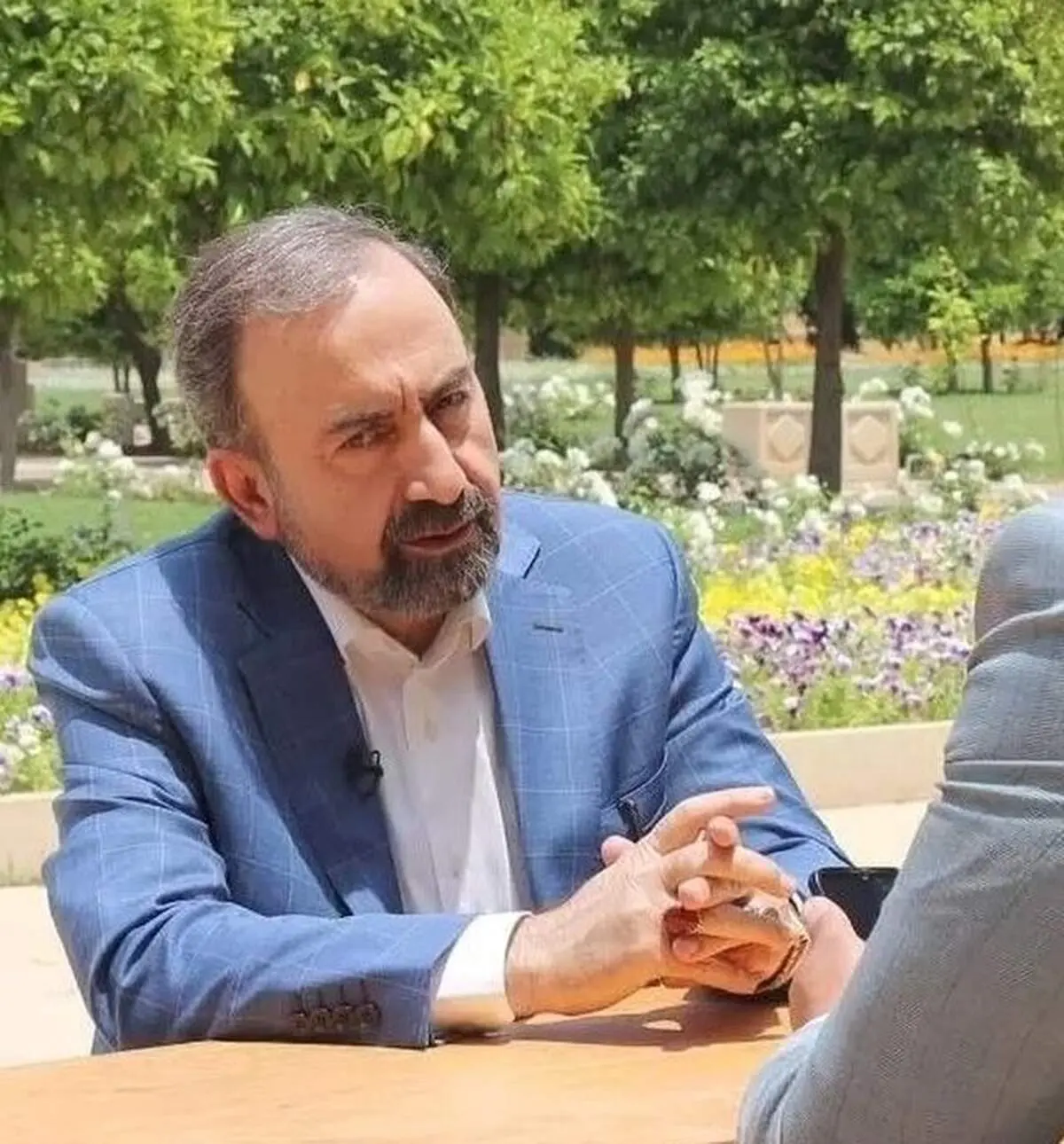  تغییر چهره حسن سلطانی مجری تلویزیون بعد ۳۵ سال در ۶۵ سالگی