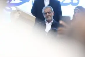 پزشکیان وارد اهواز شد