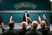 مجبورند با خبر و شایعه دروغ چهره سپاه را مخدوش کنند/ سپاه جذاب است، بسیج جذاب است/ همه مسئولان کشور موظفند کار جهادی و شبانه‌ روزی کنند و خستگی نشناسند