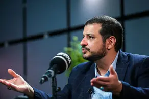 رائفی پور به قالیباف: چرا پسرتان به دنبال اقامت کانادا است؟