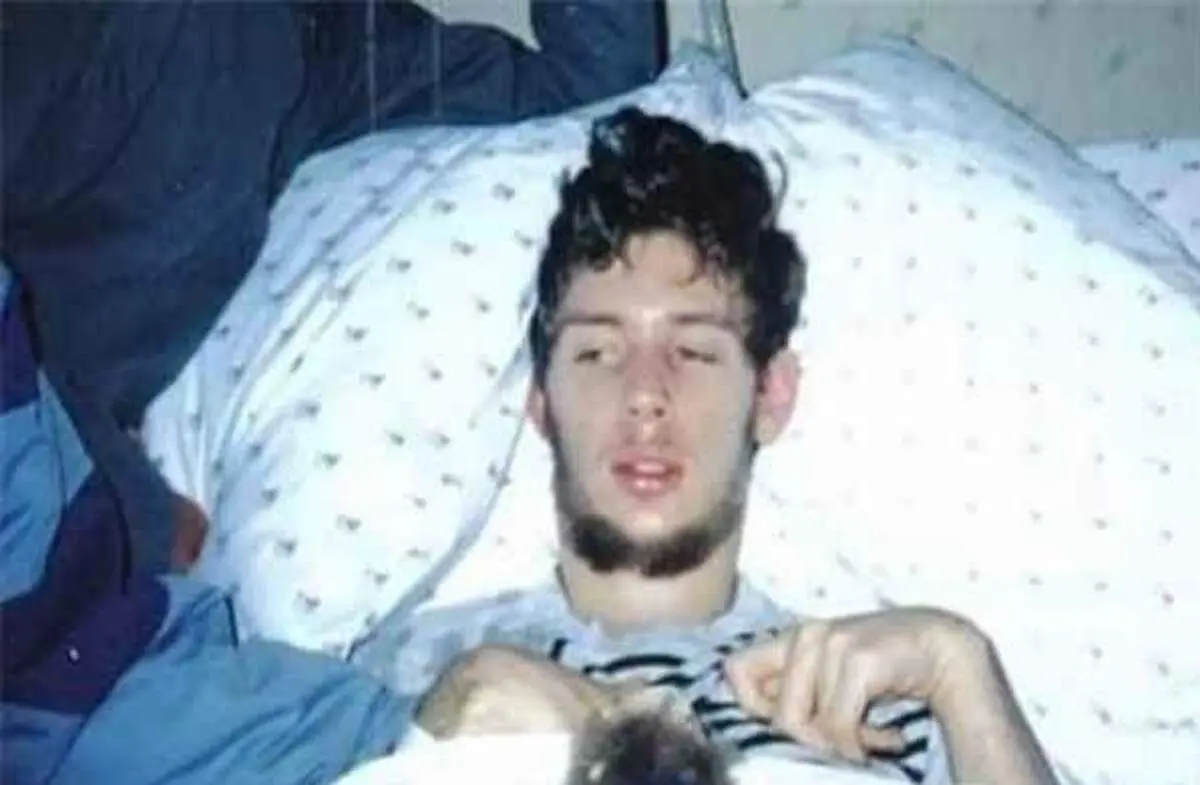 این مرد 12 سال خوابید!+ عکس