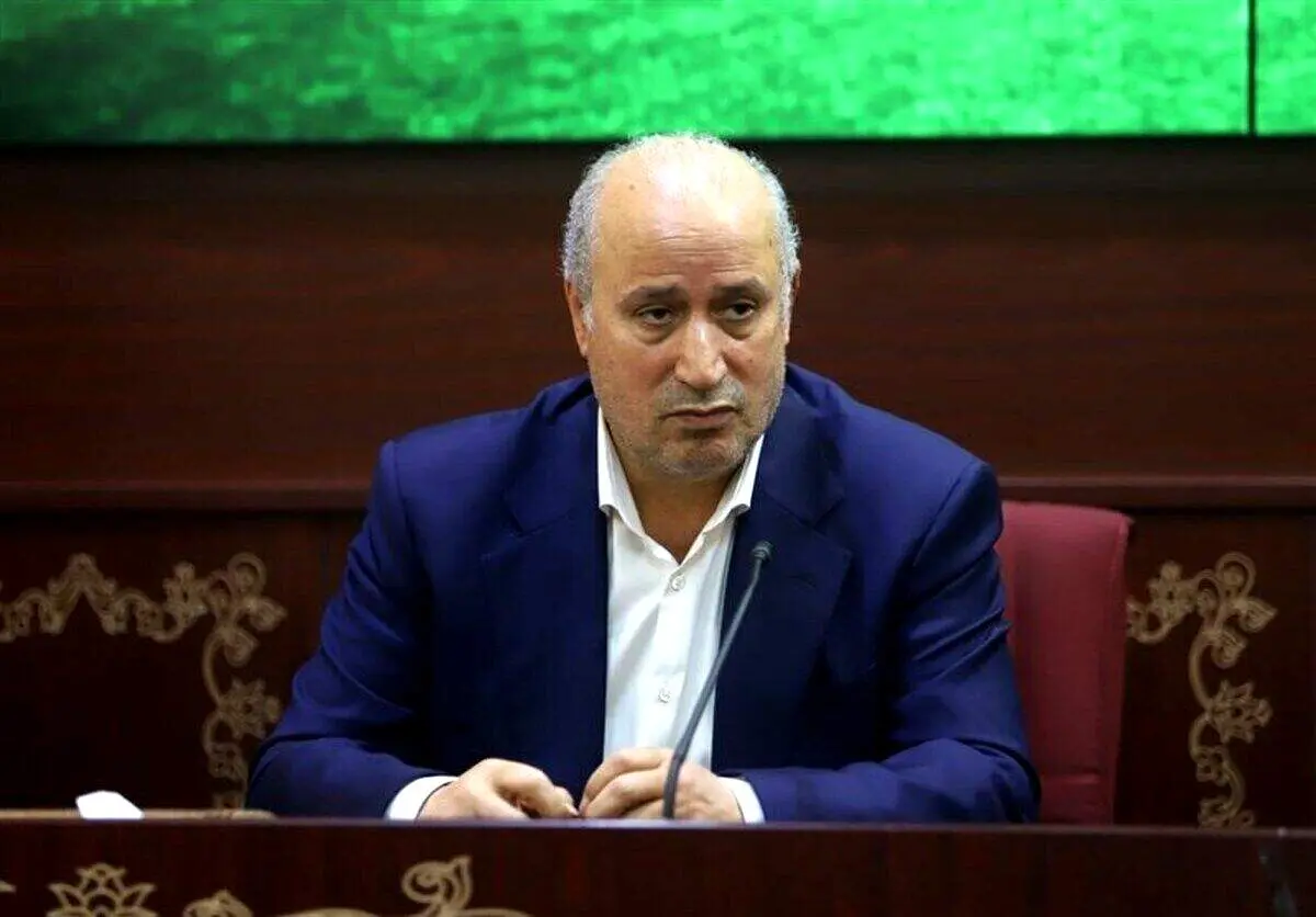 مردی که سایه مهدی تاج شد + عکس
