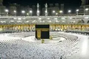 یک فرد عجیب در وسط مراسم حج ظاهر شد/ عکس