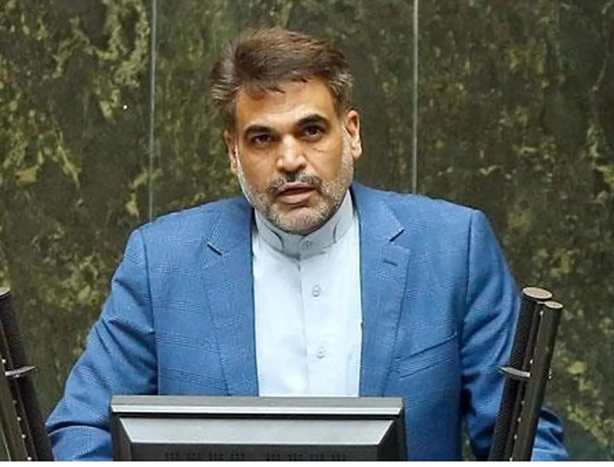 نماینده مجلس: اگر کسی ضرغامی را نقد کرده همیشه در مظان اتهام بوده است/ مسکوت گذاشتن استیضاح وزرا در مجلس 