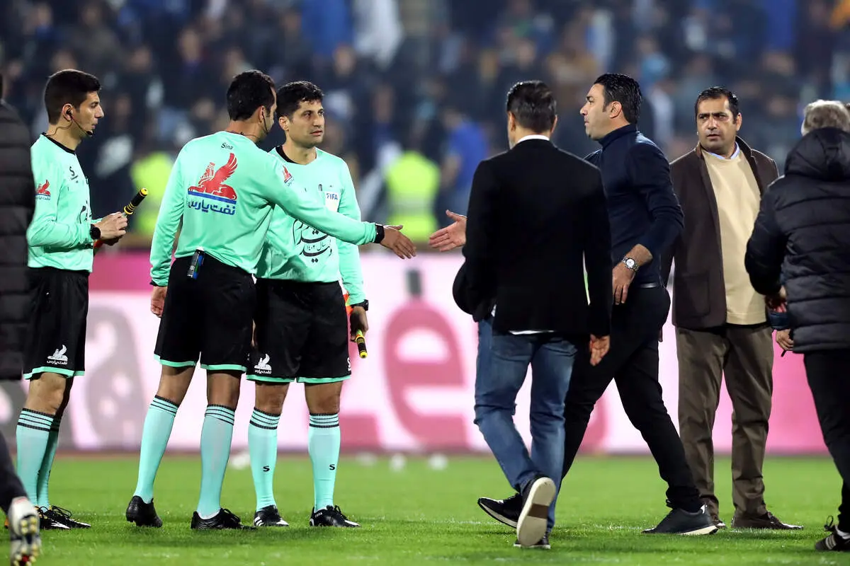 داور بازی استقلال و پرسپولیس تا پایان نیم‌فصل محروم شد!