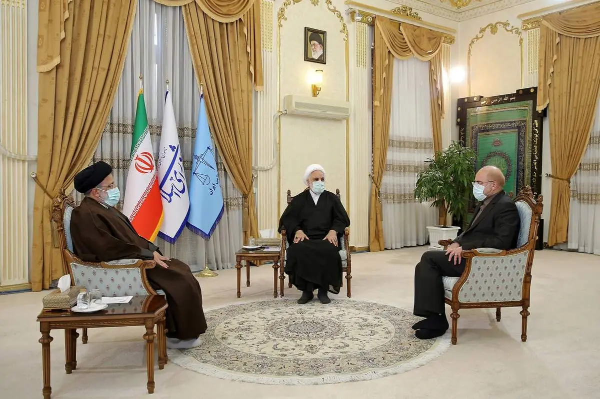 نشست هفتگی سران قوا به میزبانی رئیس قوه قضائیه برگزار شد