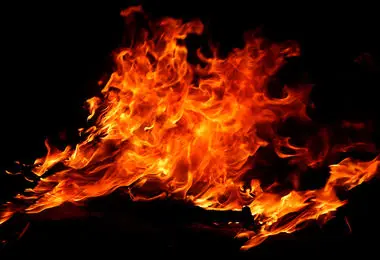 انفجار وحشتناک یک پیتزا فروشی در بندرعباس حادثه آفرید