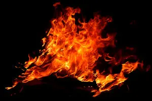 انفجار وحشتناک یک پیتزا فروشی در بندرعباس حادثه آفرید