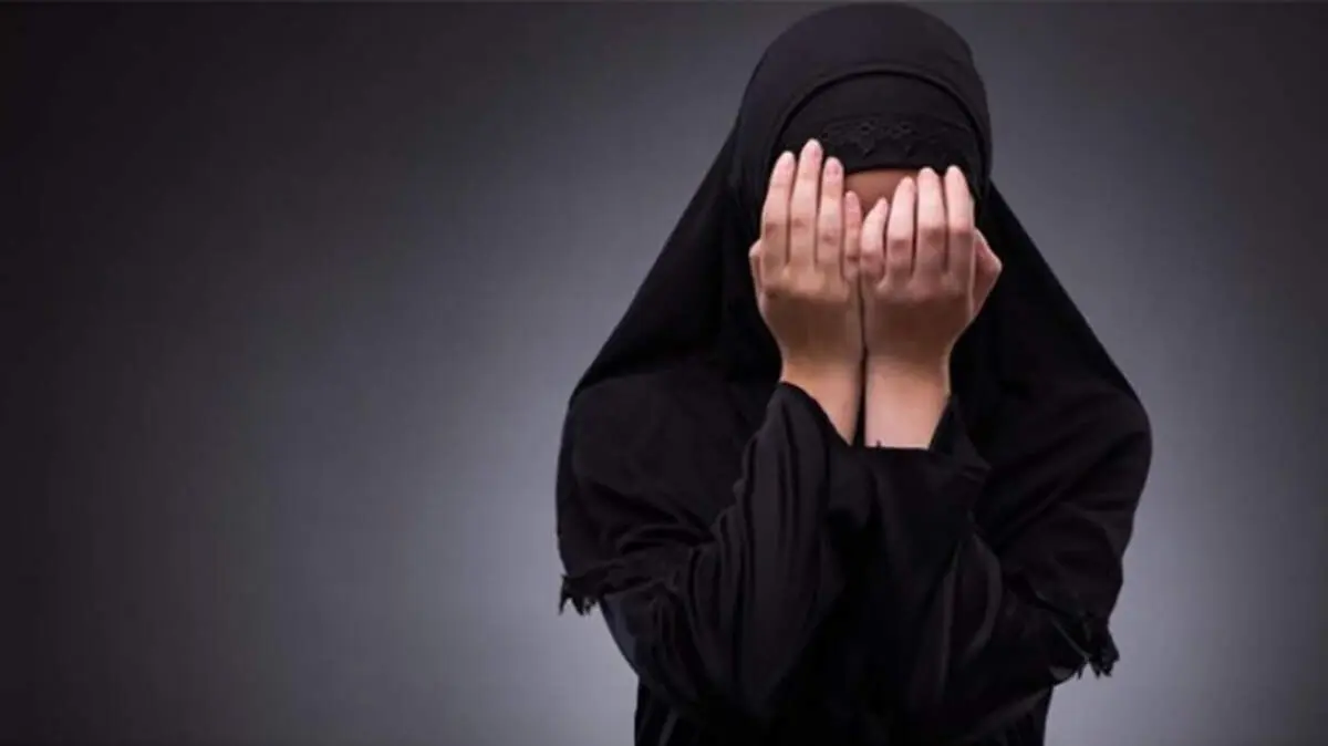 مزاحمت مرد میانسال بی‌آبرو برای زن جوان با صیغه‌نامه جعلی/ پیرمرد به دوستانم نظر حرامی داشت