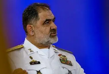 فرمانده نیروی دریایی ارتش روز صنعت دفاعی را تبریک گفت