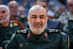 الحاق ناو ابومهدی المهندس و‌ ۱۰۰ شناور موشک‌انداز تندرو به نیروی دریایی سپاه