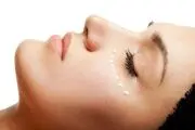 گودی زیر چشم را با این روش‌های خانگی و آسان درمان کنید