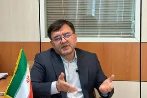 بهروز نعمتی: رییسی اعلام کند چند صفحه از ۷۰۰۰ صفحه برنامه را اجرا کرده است 