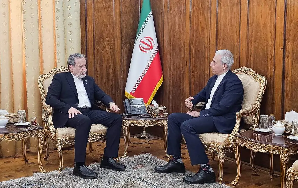 دیدار سرکنسول جمهوری اسلامی ایران در گوانجو با وزیر امور خارجه