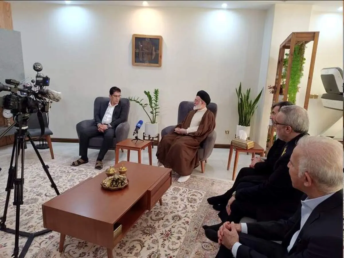 حضور نمایندگان رهبر انقلاب در منازل تعدادی از جانبازان سرافراز