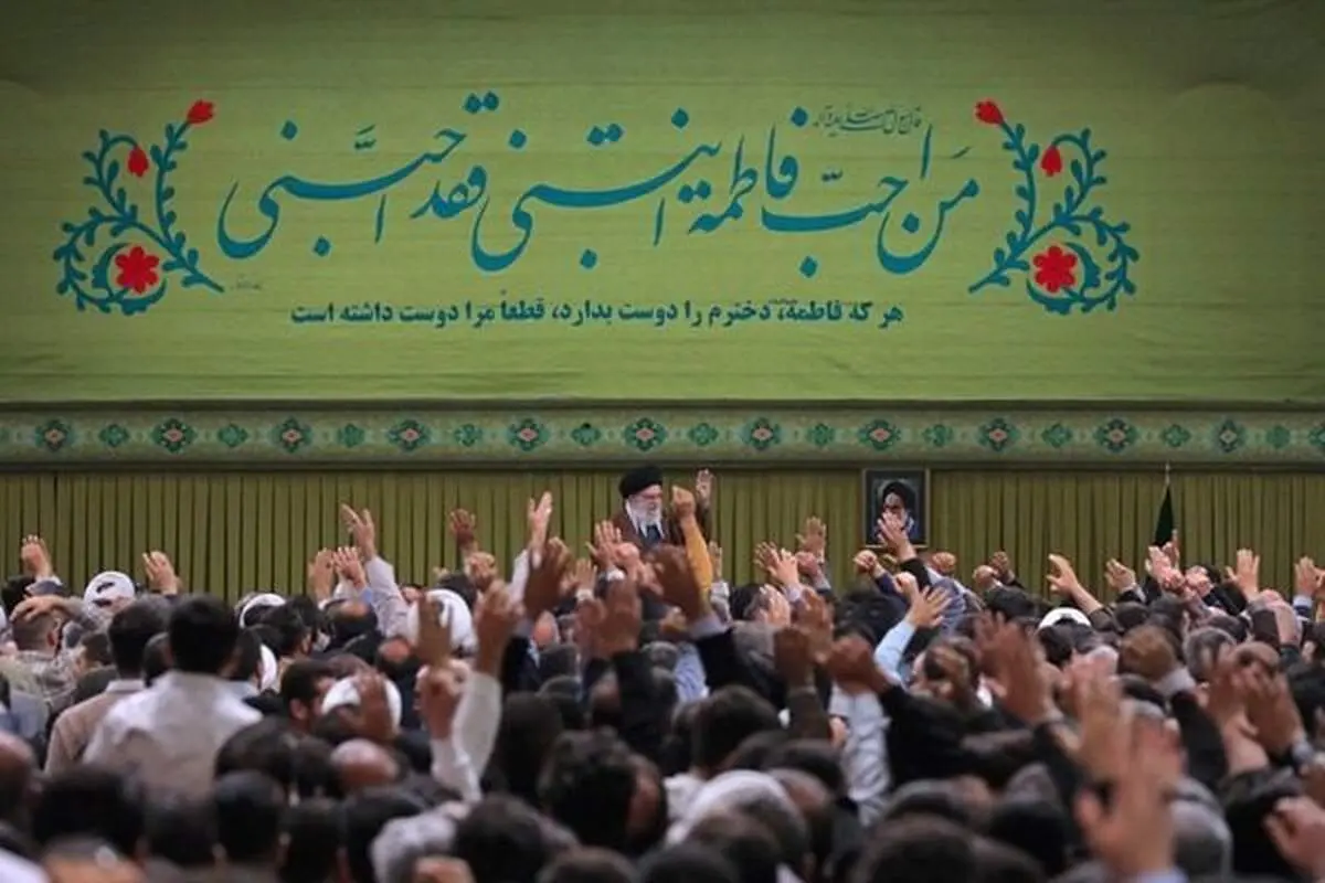 رهبر انقلاب: کمبودهای زیادی داریم اما کشور در حال پیشرفت است