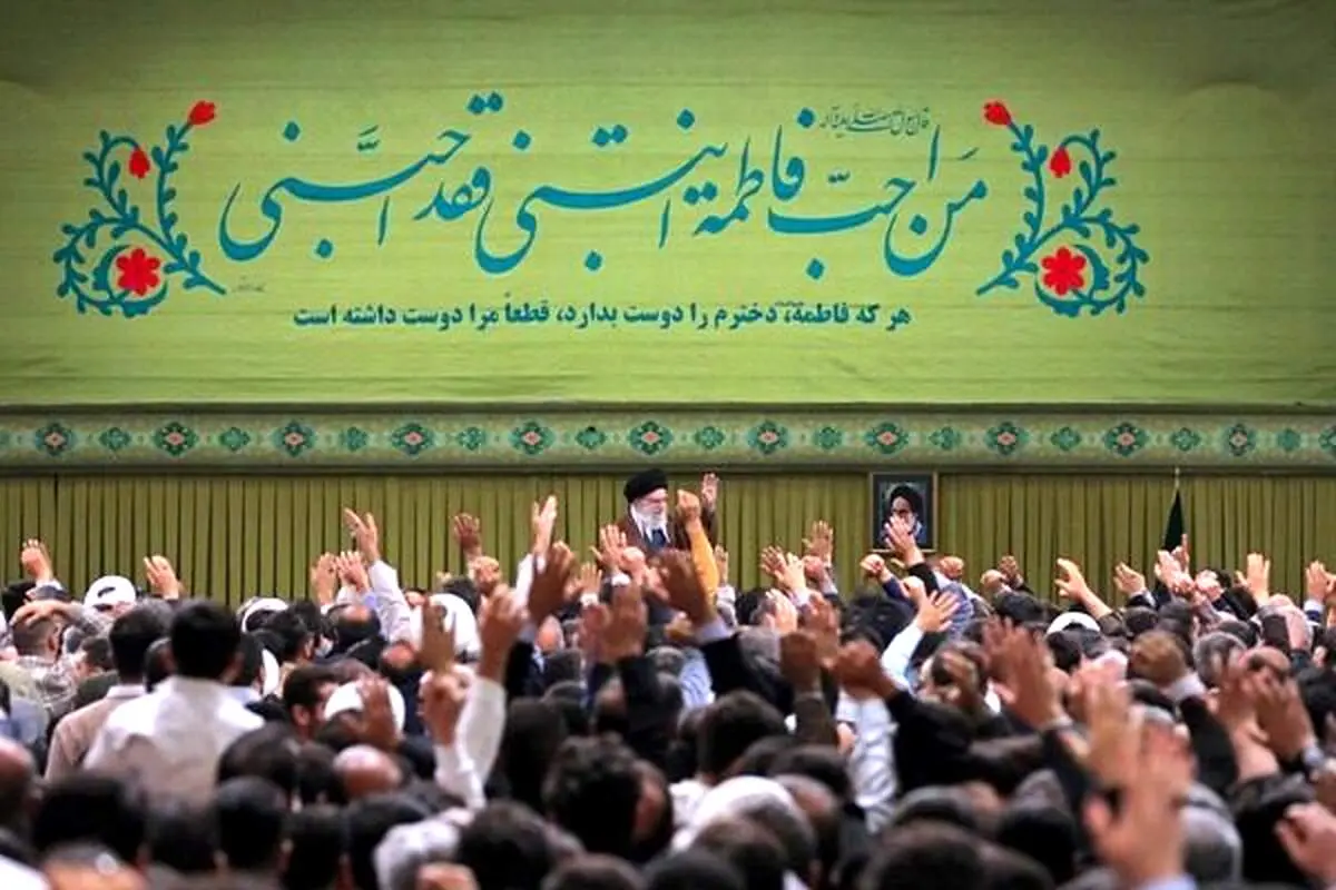 رهبر انقلاب: کمبودهای زیادی داریم اما کشور در حال پیشرفت است