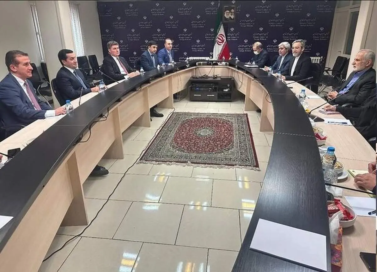 کمال خرازی با دستیار الهام علی اف دیدار کرد 
