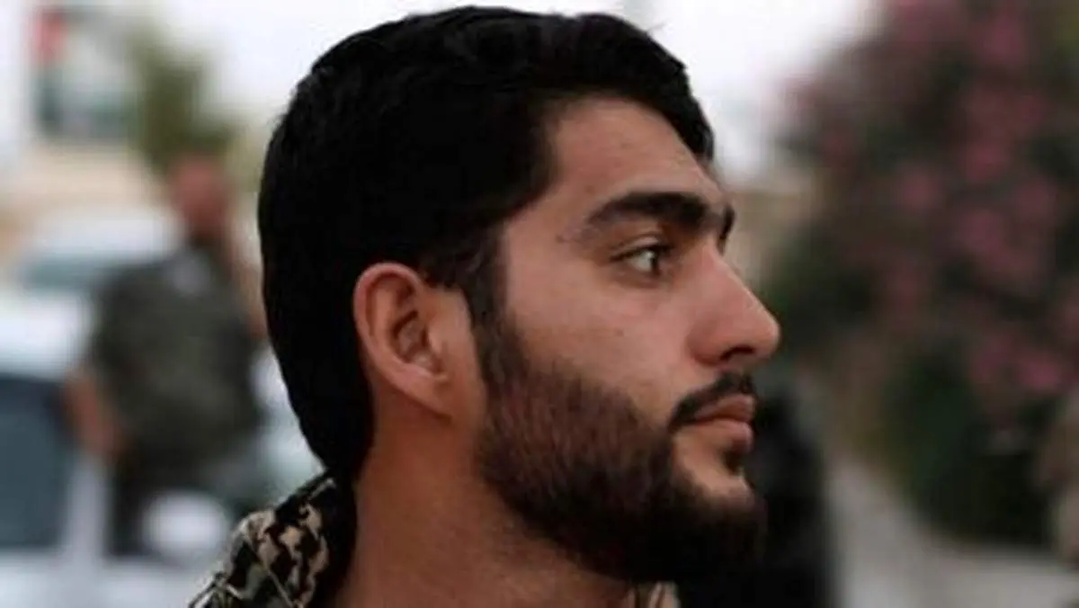 شهید مدافع حرم وقتی فوتبالیست محبوبش از ایران رفت لباس مشکی پوشید + عکس 