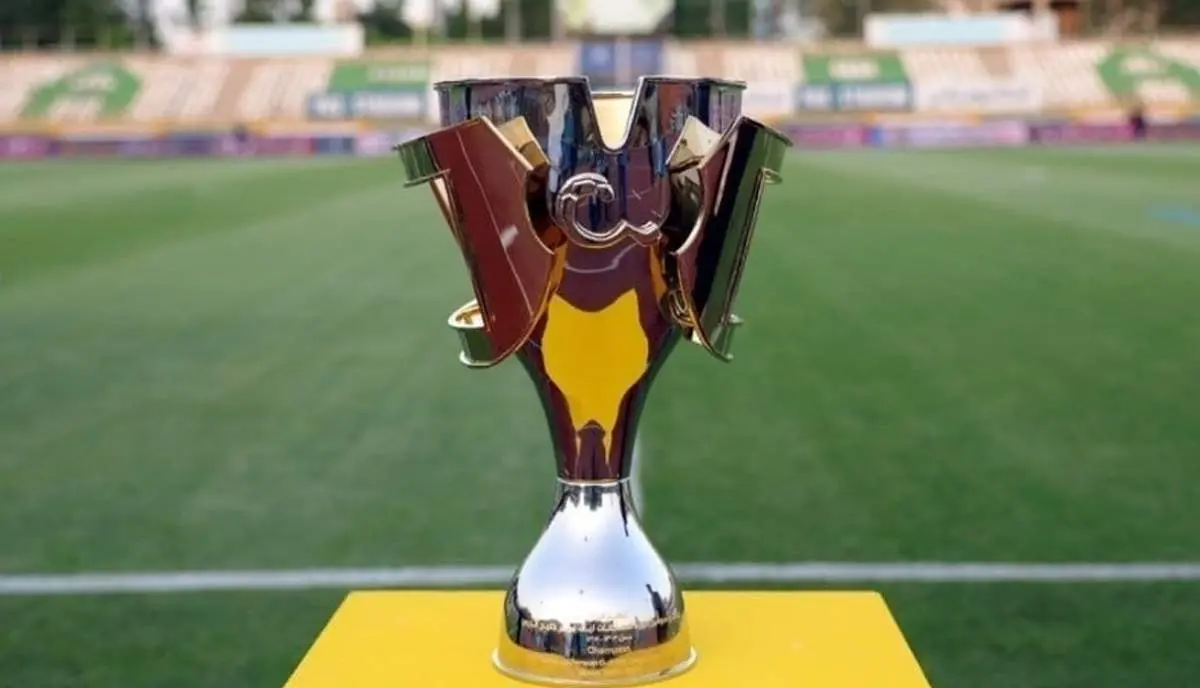 عکس زن و شوهری مدافع پرسپولیس با جام قهرمانی پرسپولیس در منزل ! +عکس