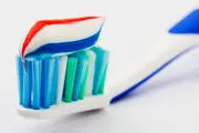 آیا مسواک زدن مانع از ابتلا به ویروس کرونا می‌شود؟