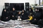 دیدار زهرا پزشکیان به نمایندگی از پدرش با خانواده شهیدی که در حمله اسرائیل به شهادت رسید 