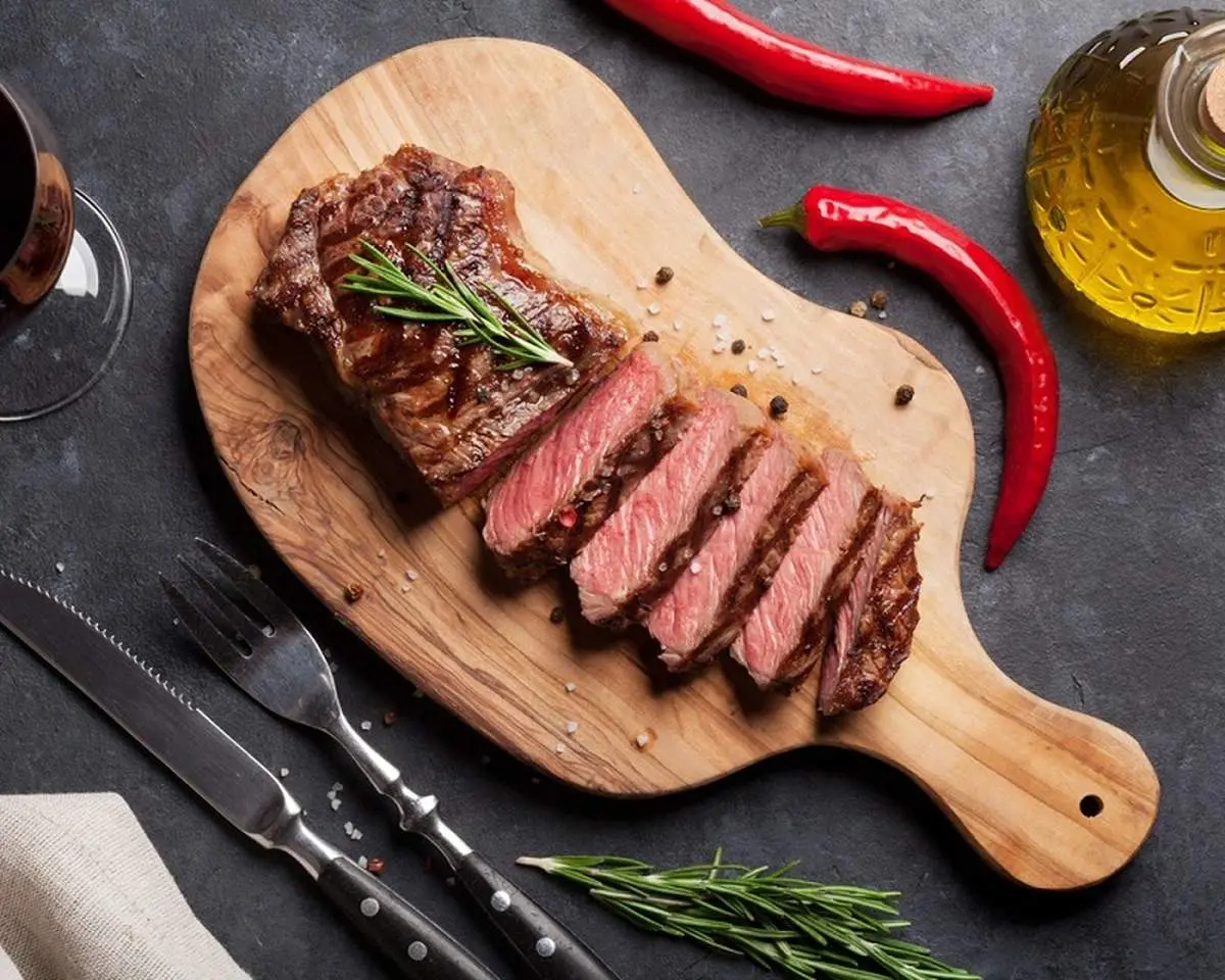 اگر گوشت قرمز نخوریم چه اتفاقی در بدن میافتند؟