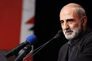 حسین شریعتمداری به تنظیمات کارخانه بازگشت 