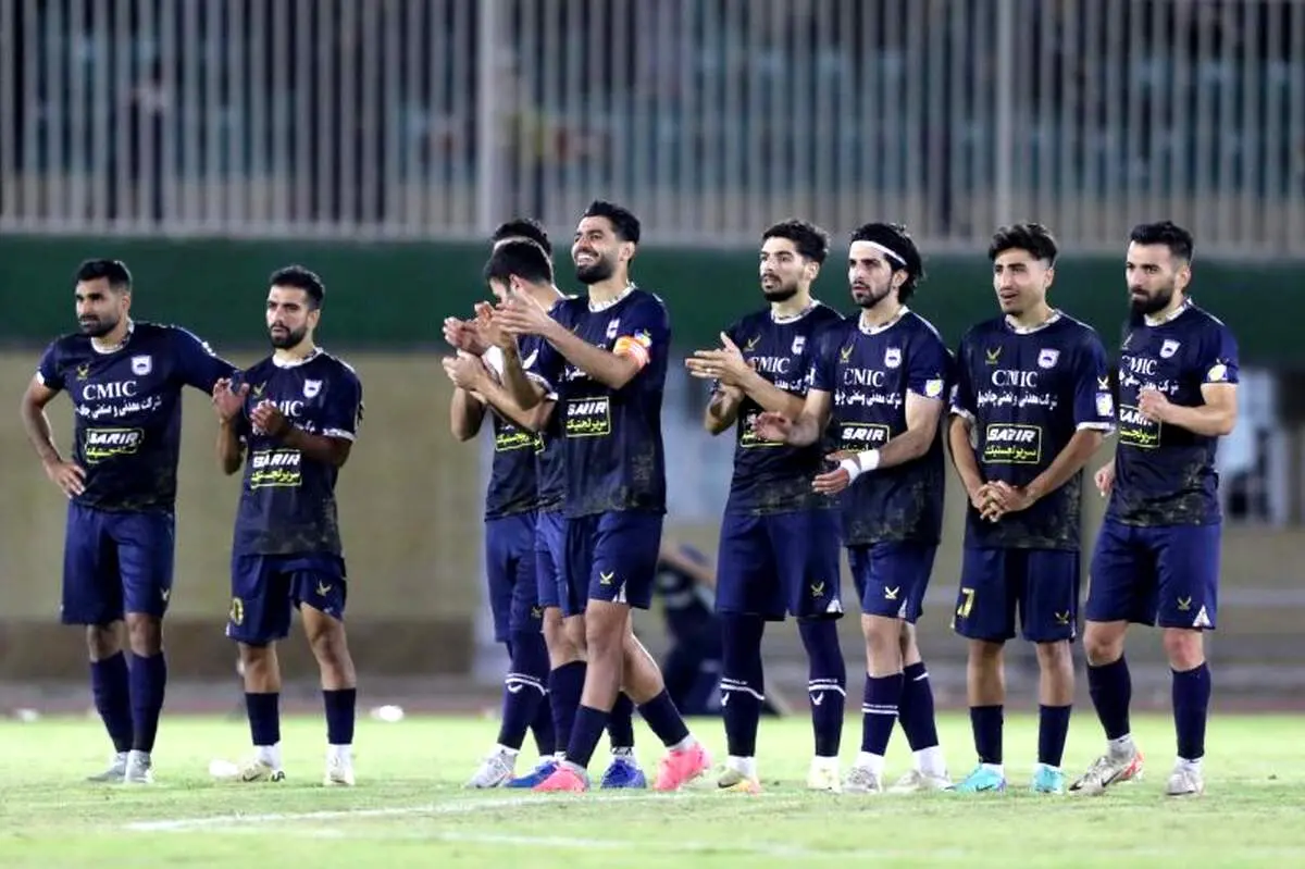 تغییر دقیقه نودی چادرملو در بازی با استقلال؛ هواداران غافلگیر شدند!