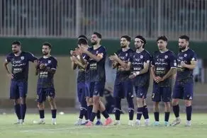 اقدام باورنکردنی هواداران چادرملو علیه موسیمانه + فیلم