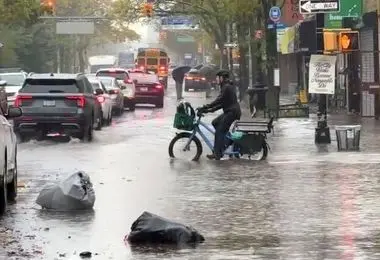 سیل در نیویورک قربانی گرفت