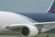 متلاشی شدن خدمه بخت برگشته داخل موتور هواپیما! +عکس