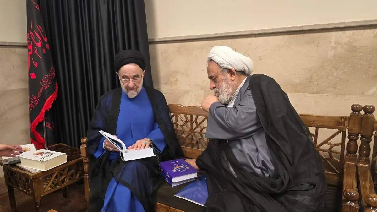 سید محمد خاتمی و ابطحی به دیدار شیخ انصاریان رفتند  