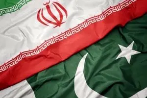 دیدار فشرده عراقچی با فرمانده ارتش پاکستان درباره مذاکرات 