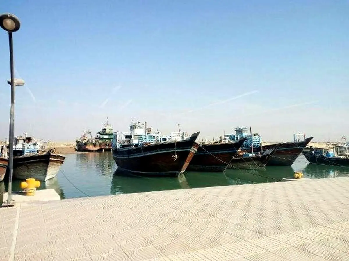 چهار فروند شناور حامل ۱۲۰ هزار لیتر سوخت قاچاق توقیف شد