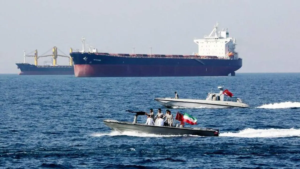 وزارت امور خارجه: تنگه هرمز بسته نیست 