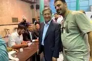 همتی با همسرش در حسینیه جماران + عکس 