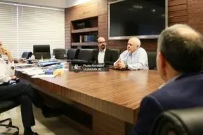 عکس جدید از ظریف و پزشکیان پیش از میزگرد سیاسی در تلویزیون + ببینید 