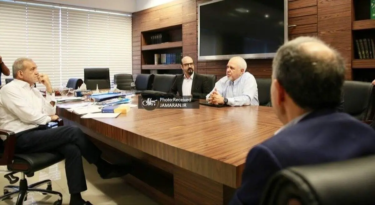 عکس جدید از ظریف و پزشکیان پیش از میزگرد سیاسی در تلویزیون + ببینید