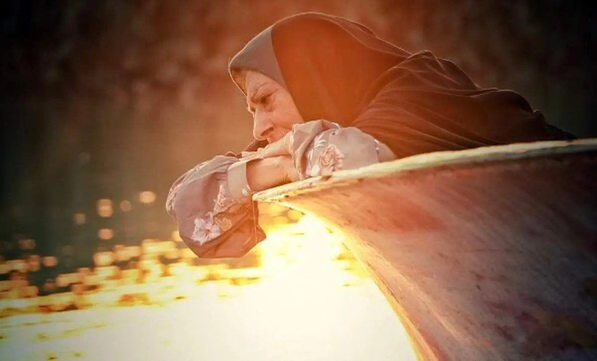 تصویری از ثریا قاسمی و جمشید هاشم‌پور در «پرواز ۱۷۵»