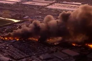 تصاویر سانحه هوایی در فرودگاهی در ایالت کنتاکی + ببینید 