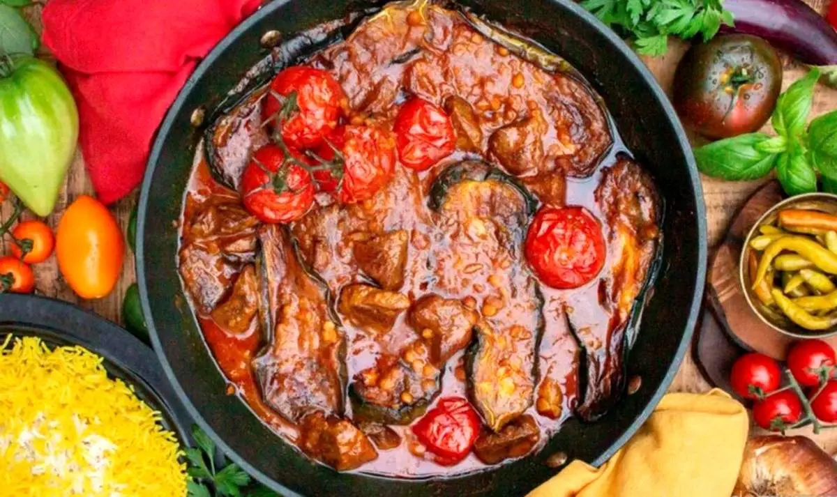 طرز تهیه خوراک گوجه بادمجان ساده با طعمی خوشمزه