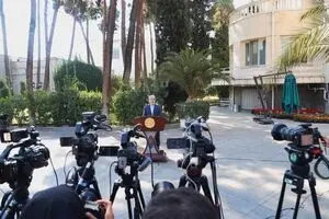 واکنش وزیر علوم به اعتراضات: حامی حضوری بودن دانشگاه‌ها هستیم