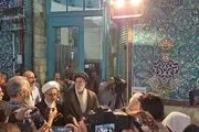 عکس از برادر رهبری پای صندوق رای + ببینید 