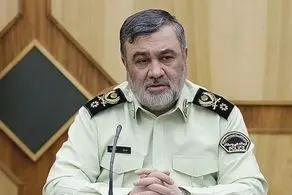 فرمانده نیروی انتظامی اولین دز از واکسن کرونا را دریافت کرد