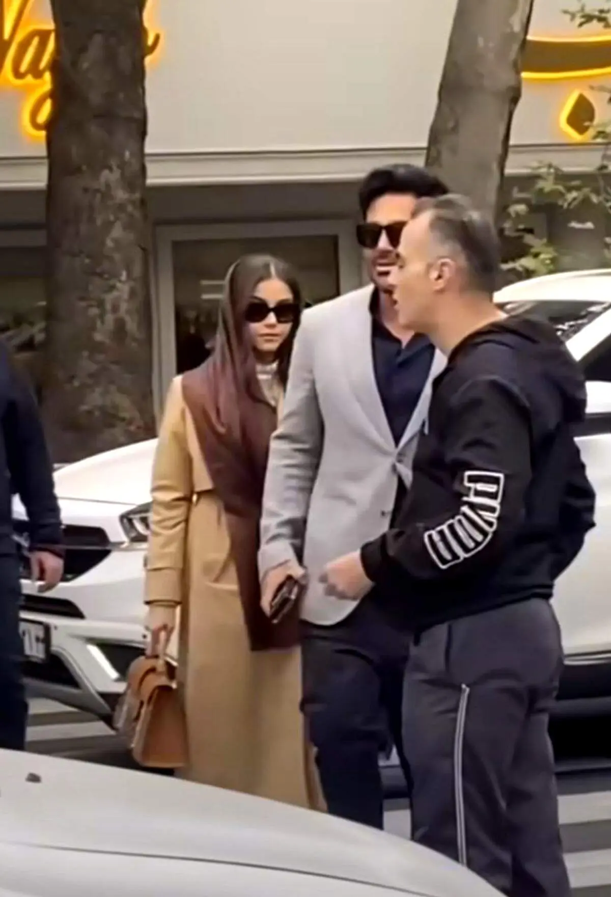 محمدرضا گلزار و آیسان آقاخانی در شمشک/ عکس دونفره