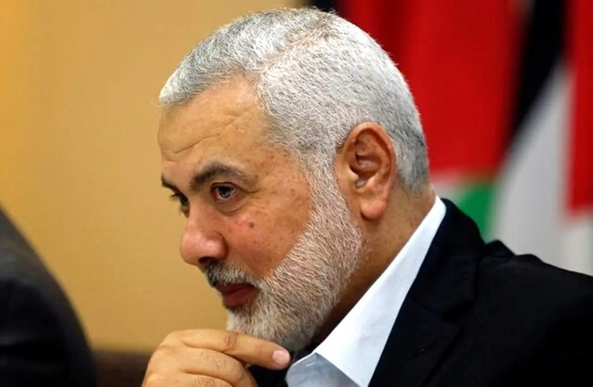 عکسی از بوسه اسماعیل هنیه بر سر همسرش
