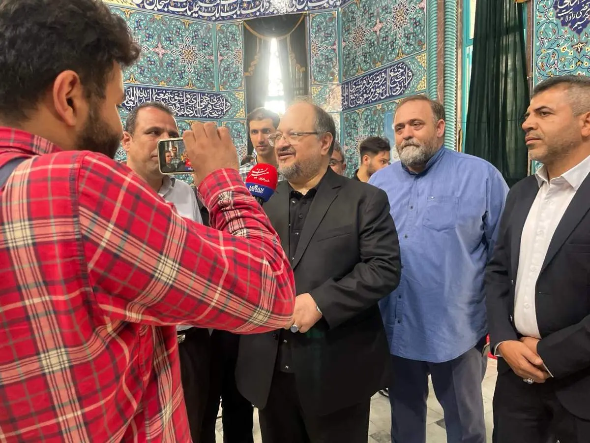 محمد شریعتمداری در انتخابات شرکت کرد