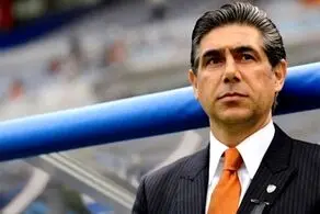پرسپولیس یک انتخاب دیگر برای هدایت تیم در نظر دارد/ امپراطور به پرسپولیس می‌آید؟